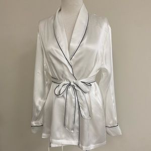 100% Silk Ling Sleeve Pajama Top With Tie
